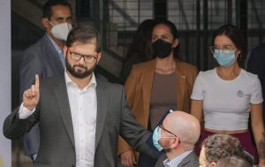 Gabriel Boric anuncia bono de 450 mil pesos para trabajadores de las artes