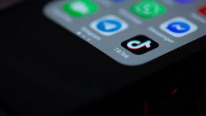 ¿Qué es un ‘Dupe’ en TikTok? El antimarketing hecho tendencia