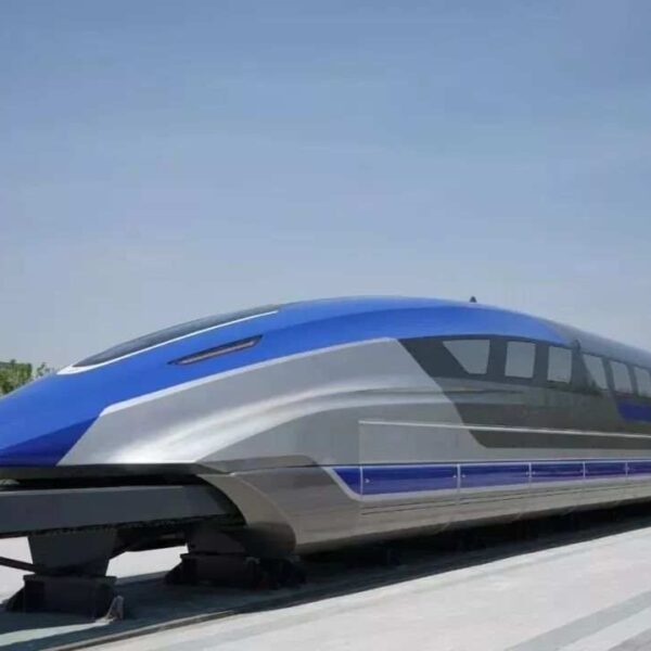 Europa lo logró: Creó un tren de levitación magnética capaz de utilizar las líneas ferroviarias convencionales