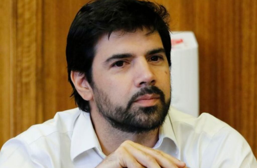 Joaquín Lavín Jr.: Polémica y Crisis en la UDI