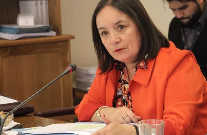 Renuncia Carmen Gloria Aravena: Motivos y Consecuencias