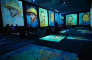 Experiencia inmersiva Van Gogh en el Boulevard Marina