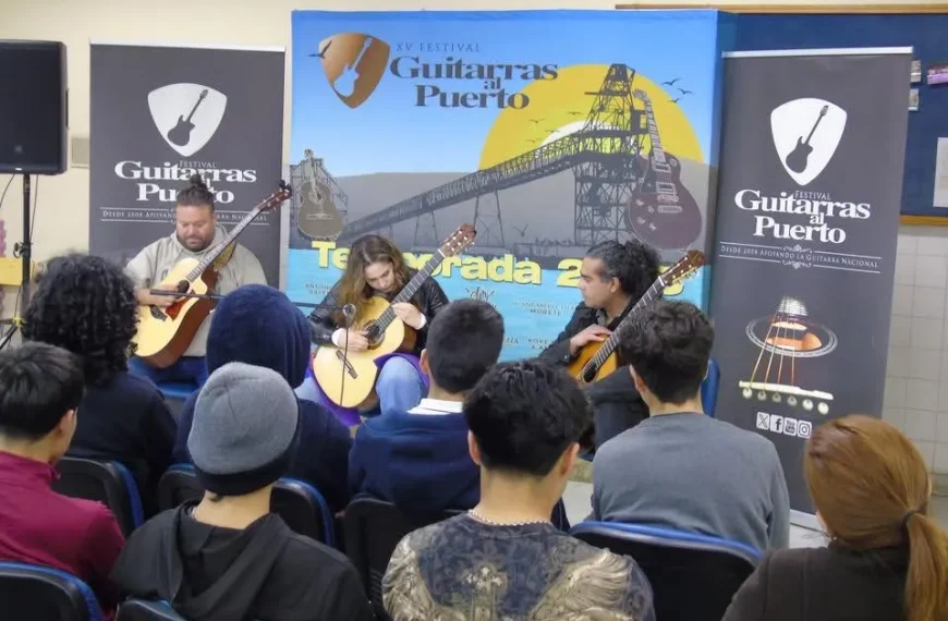 Festival Guitarras al Puerto: Celebración Musical en Caldera