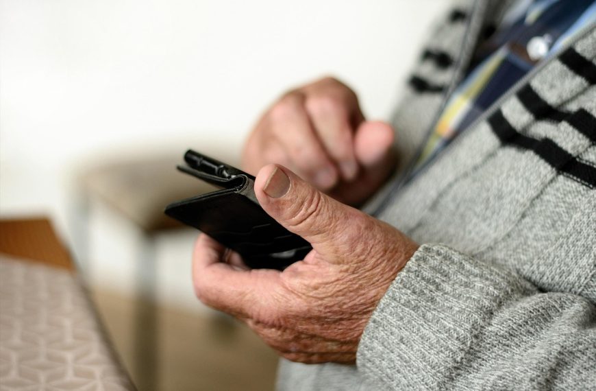 Adultos mayores en Airbnb: Un crecimiento sorprendente en turismo