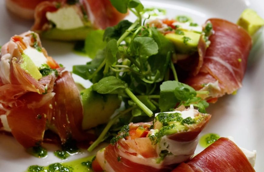 Tapas y Birra: La Revolución de la Cocina Compartida en Santiago