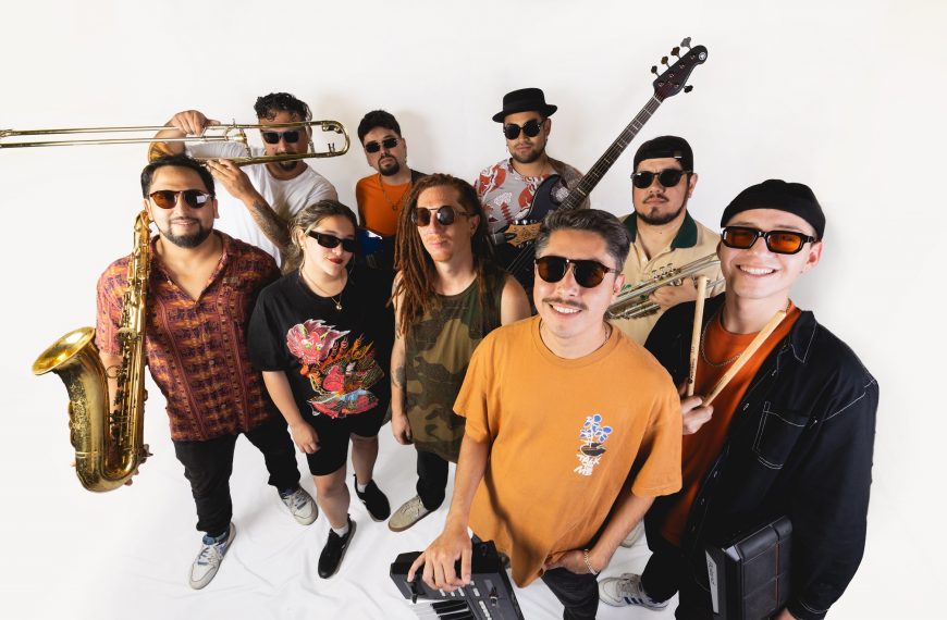 Kelu y su álbum Salir a Jugar: un viaje musical diverso